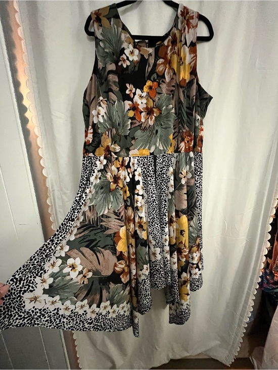 Roz & Ali Dresses & Skirts - Roz & Ali Olive Green Floral Midi Dress with Mustard & Cream Accents